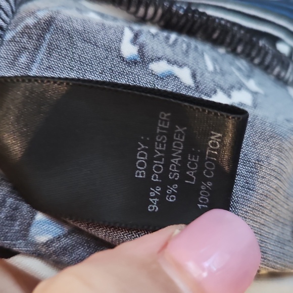 Blouse‎ - Picture 4 of 6